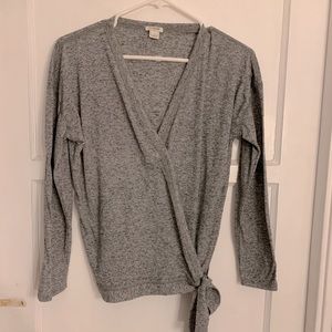 NWOT Jcrew long sleeved wrap top in poly linen fabric in heather grey, size S